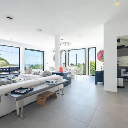 Serrendy House For 8 People Absolute Calm 10 Minutes From Cannes Casa vacanze